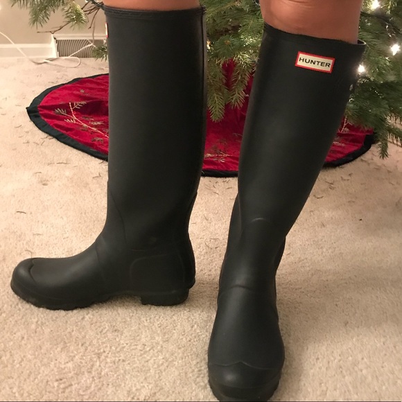 Matte Black Tall Hunter Rainboots - Picture 7 of 7